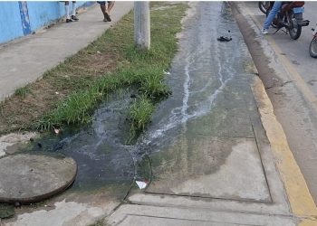 Colapso de buzón perjudica al colegio Madre Teresa de Calcuta