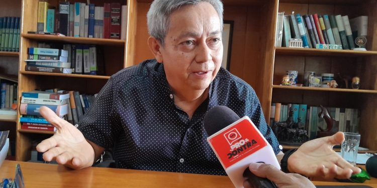 Excongresista critica discurso de la presidenta Dina Boluarte: “4 horas para nada fue una tortura”.