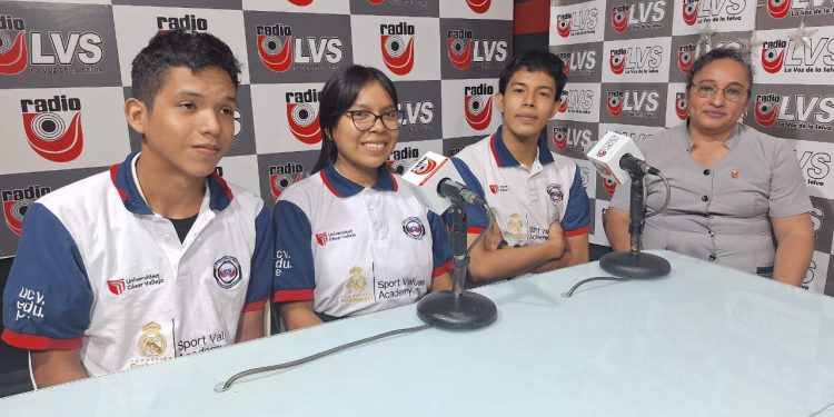 Estudiantes de la I.E. Juan Pablo II representarán a Loreto en final nacional de concurso digital de la UCV