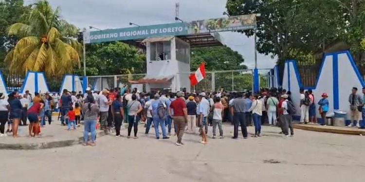 Manifestantes de Nauta alcanzan acuerdos con el gobernador regional