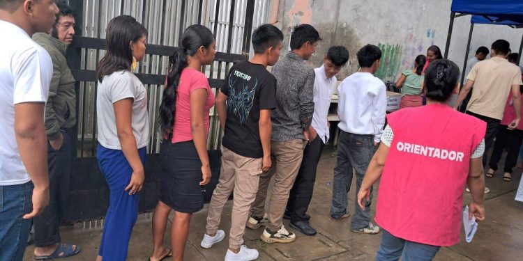 Andoas impulsa el acceso a la educación superior mediante apoyo a postulantes de Beca 18