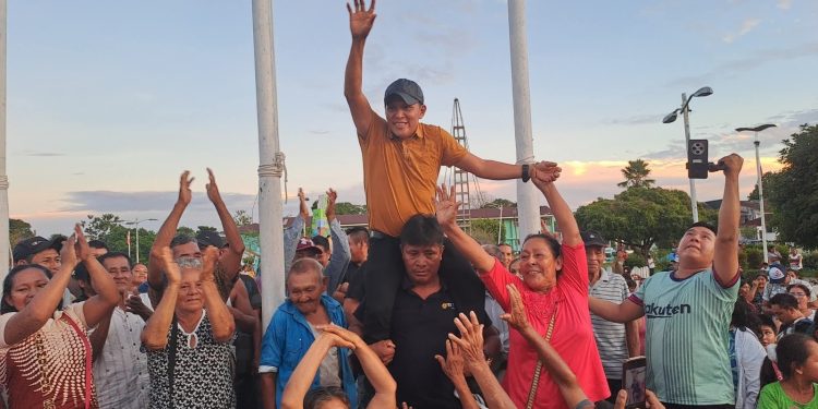 Golke Llerena asume la alcaldía de Lagunas en medio de respaldo popular y exigencia de transparencia