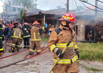 Bomberos de Loreto exhortan a reforzar medidas de prevención en fiestas de fin de año