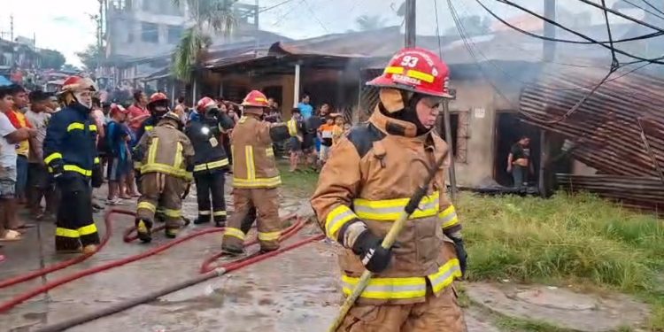 Bomberos de Loreto exhortan a reforzar medidas de prevención en fiestas de fin de año