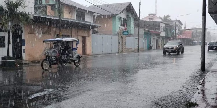 SENAMHI alerta lluvias intensas desde el jueves y riesgo de desborde del río Ucayali