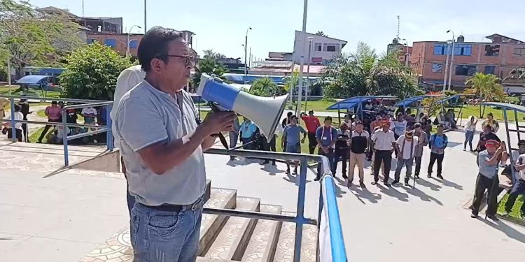 Maestros indígenas dan ultimátum al Gobierno Regional tras movilización en San Lorenzo