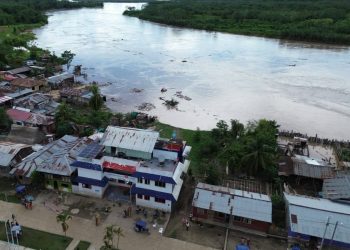 Tiruntán acuerda reubicarse tras inundación que amenaza con colapsar edificio municipal