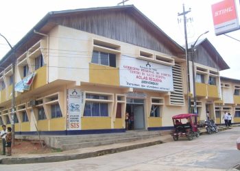 Usuarios denuncian desabastecimiento y maltrato en centro de salud de Requena