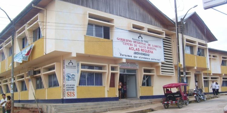 Usuarios denuncian desabastecimiento y maltrato en centro de salud de Requena