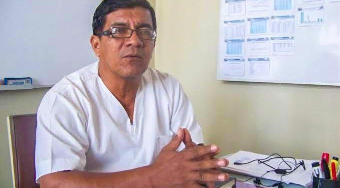 Carlos Calampa denuncia que Hospital Iquitos le niega prórroga por presunta decisión política