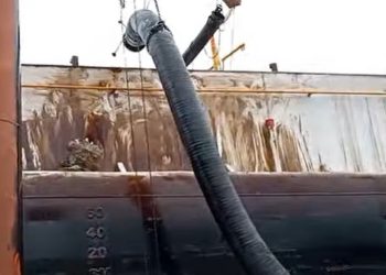 Denuncian derrame de petróleo en el río Marañón cerca de la comunidad de Saramurillo