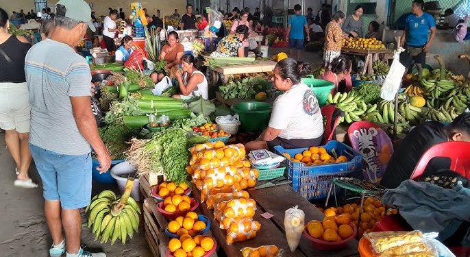 Requena enfrenta desabastecimiento de alimentos y alza de precios en su mercado
