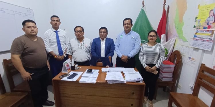 Cahuapanas y UGEL coordinan plan de emergencia para inicio de clases en Santa María