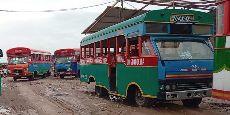 Transportistas confirman paro de 24 horas por alza de combustibles en Loreto
