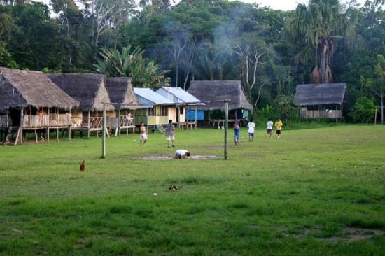 Comunidades indígenas del Bajo Amazonas enfrentan largas travesías para votar y escasa orientación electoral