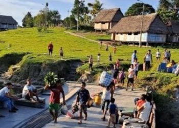 Intenso movimiento electoral en Cabo Pantoja: pobladores llegan tras largas travesías por el río Napo