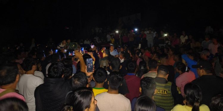 Contamana también protesta por constantes cortes de energía y alza en recibos