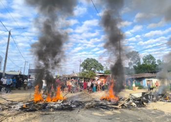 Restablecen el tránsito en la carretera Iquitos-Nauta tras bloqueo por colapso de desagües