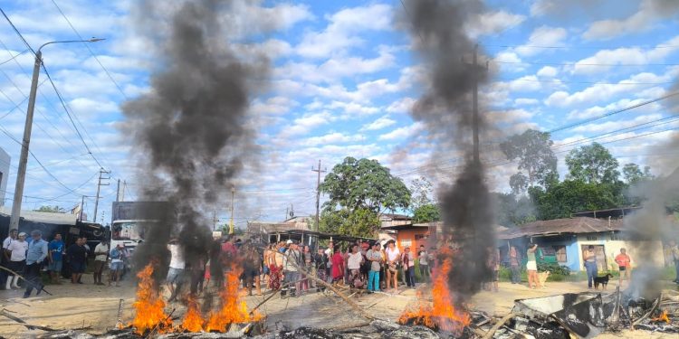 Restablecen el tránsito en la carretera Iquitos-Nauta tras bloqueo por colapso de desagües