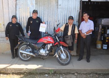Datem entrega motocicleta a rondas campesinas para reforzar seguridad en San Lorenzo