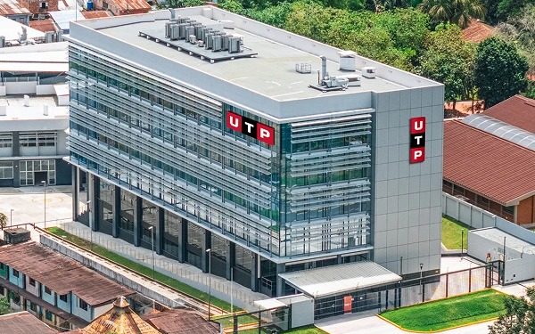 UTP firma convenio con la Universidad de Chicago para ofrecer becas a sus estudiantes destacados