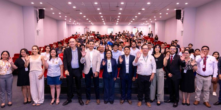 Foro Amazonía Futura: UTP promueve la innovación tecnológica y el desarrollo sostenible de la Amazonía peruana