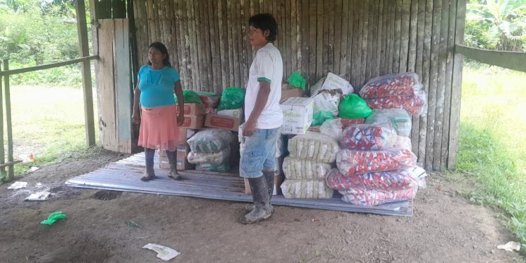 Abandonan alimentos escolares mientras niñez fronteriza padece