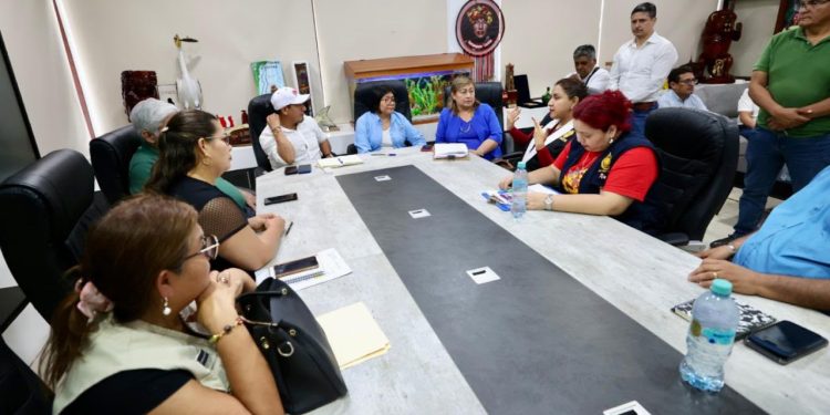 MINEM impulsa acuerdos e informa acciones para enfrentar alza de precios de combustibles en Loreto