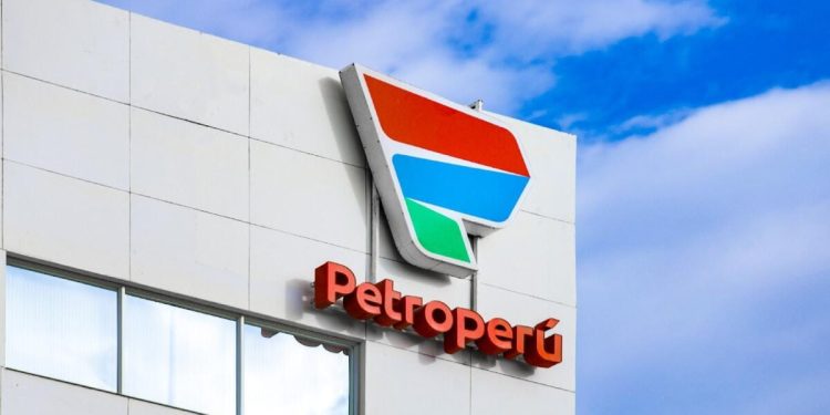 Petroperú refuerza acciones para mantener abastecimiento de combustibles en Loreto