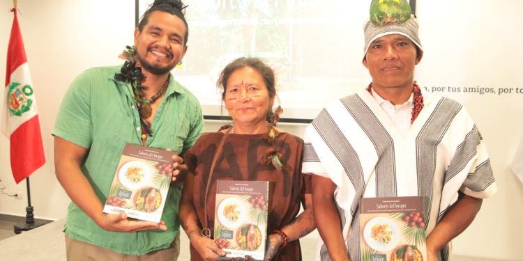 SERFOR Y Universidad Le Cordon Bleu presentan recetario «Sabores del bosque» para promover consumo de aguaje