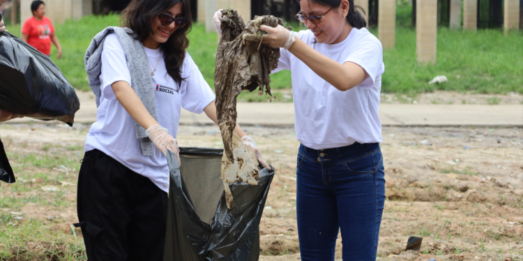 Voluntarios de UTP lideran jornada de limpieza en Belén