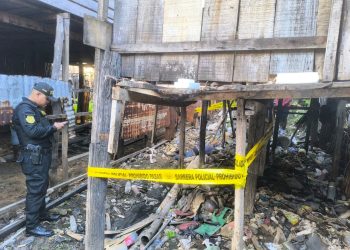 Familiares identifican a hombre encontrado sin vida debajo de una vivienda