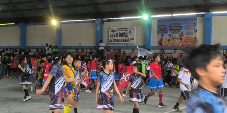 Colegio Enry Herve Linares Soto dio inicio a sus Olimpiadas Herverianas por su 58 años de aniversario